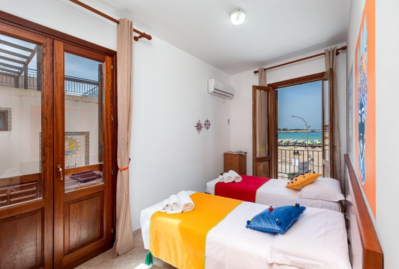 I Tre Golfi Beach Apartments San Vito Lo Capo Bagian luar foto